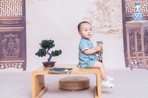 晋江宝宝打喷嚏流清水鼻涕